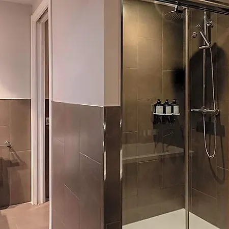 Vasanta Hotel