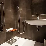 Vasanta فندق